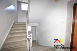 Kawalerka w centrum Sulechowa- balkon - piwnica
